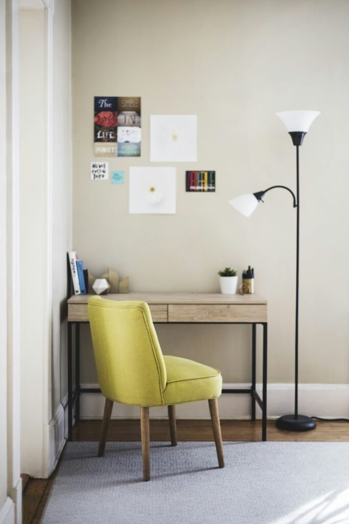 Ergonomic and Stylish Chair Designs for Small Dorm Rooms